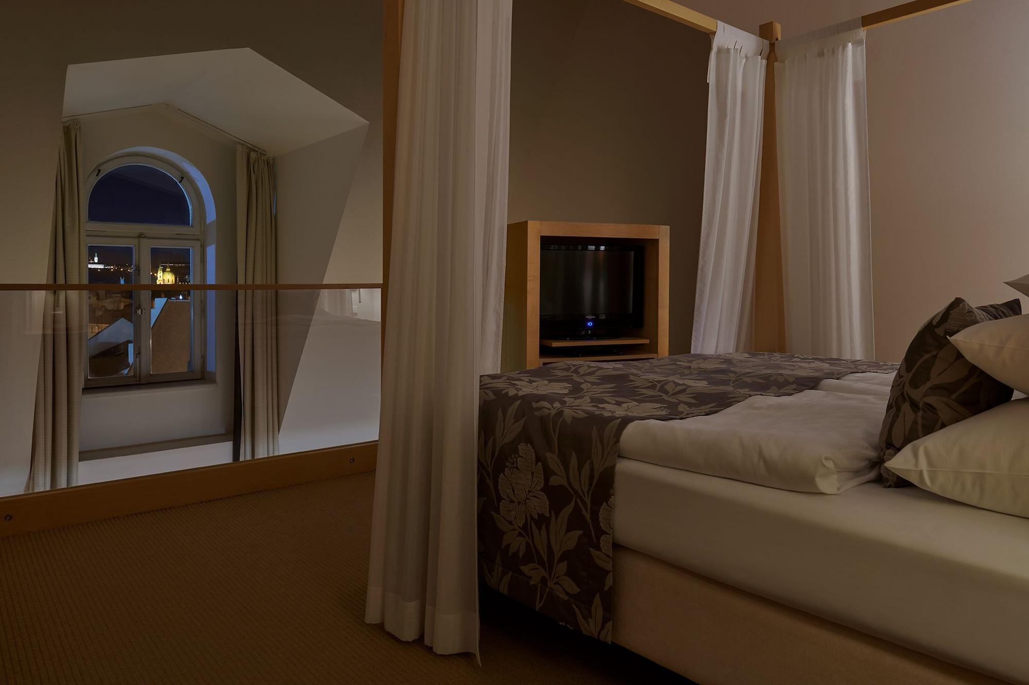 Ventana Hotel Praga Zewnętrze zdjęcie