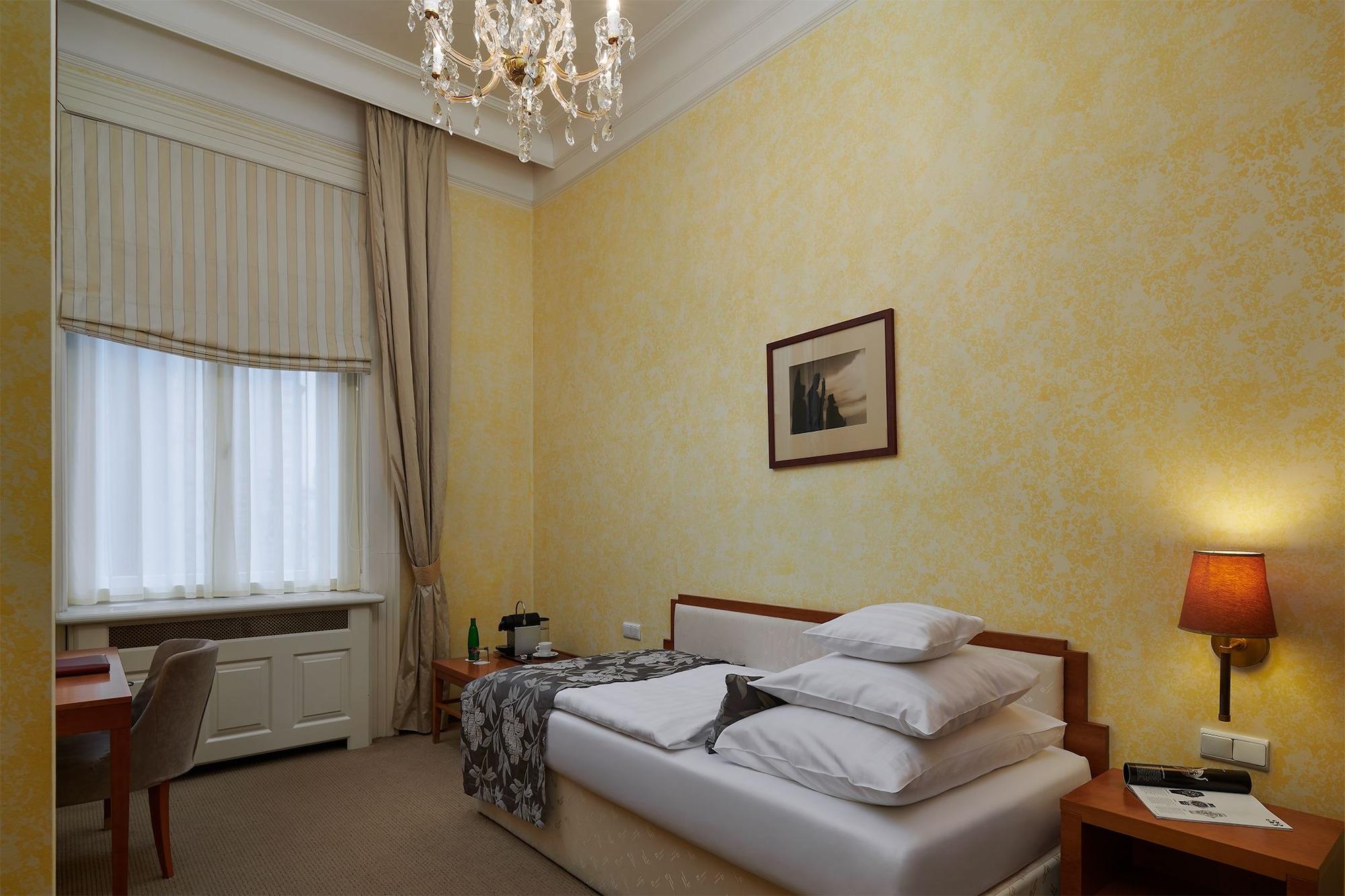 Ventana Hotel Praga Zewnętrze zdjęcie