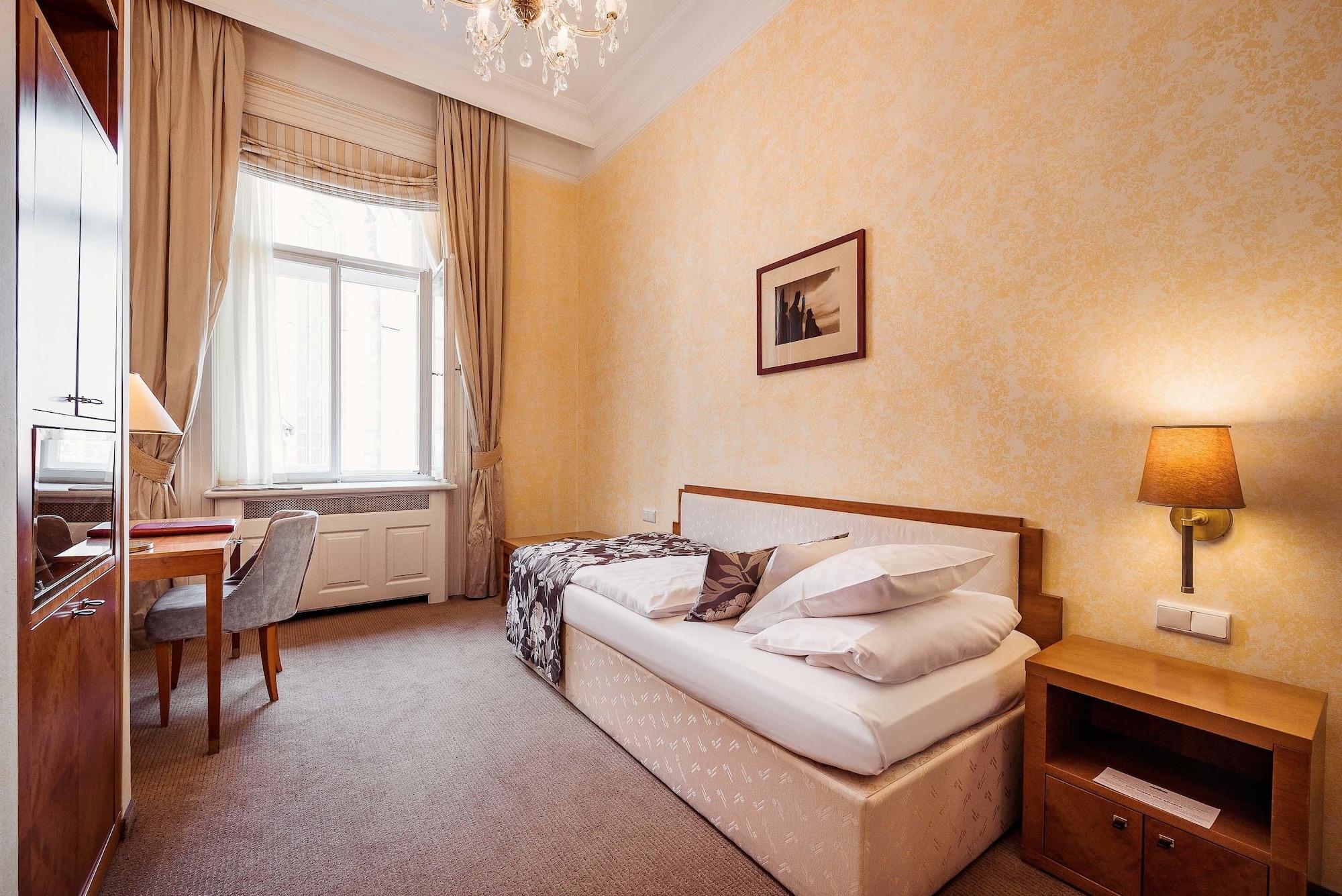 Ventana Hotel Praga Zewnętrze zdjęcie