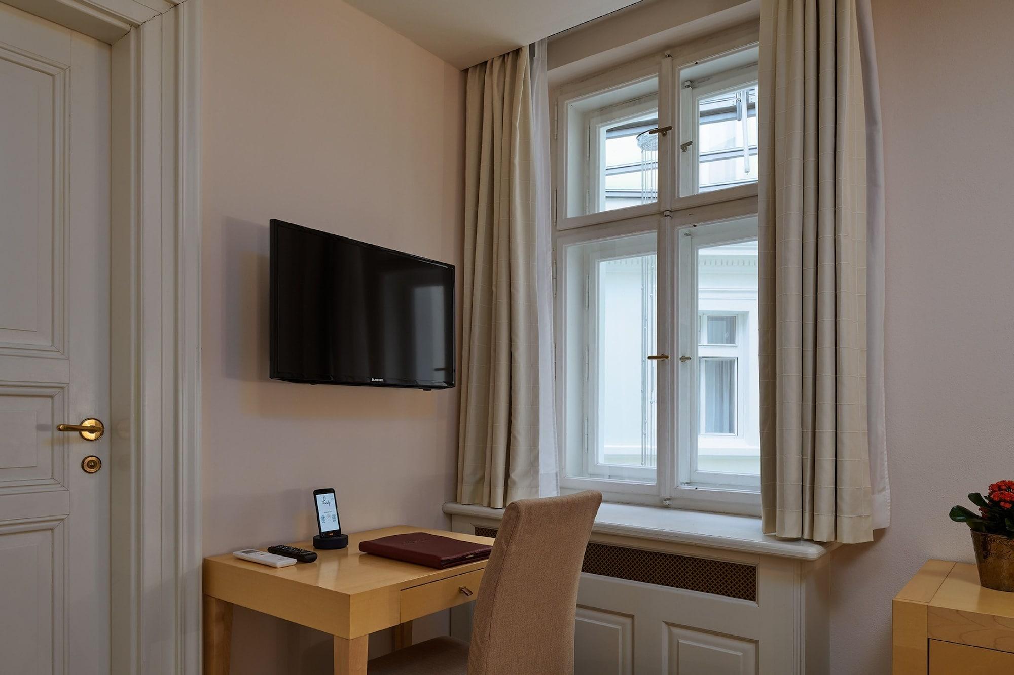 Ventana Hotel Praga Zewnętrze zdjęcie